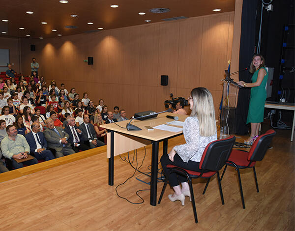 “Cancro Cabeça e Pescoço” foi tema de conferência na Escola Horácio Bento de Gouveia