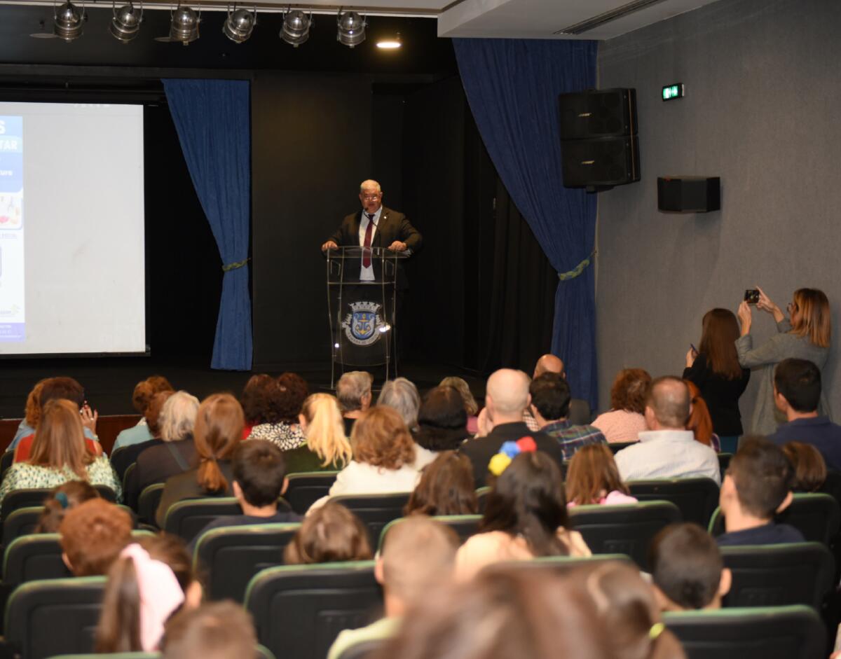 “Temos de começar a pensar numa saúde única, total”