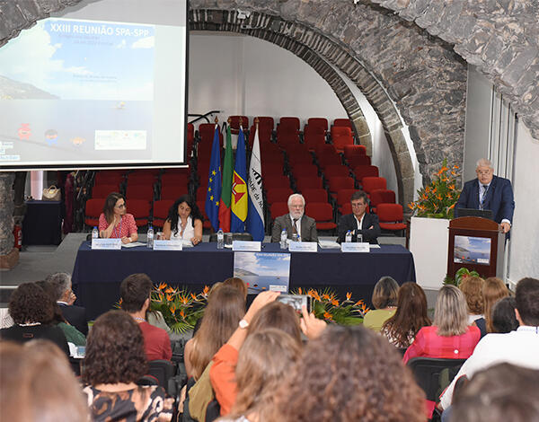 Pedro Ramos lembra impacto da COVID-19 na saúde mental das crianças e jovens e apela a respostas conjuntas  