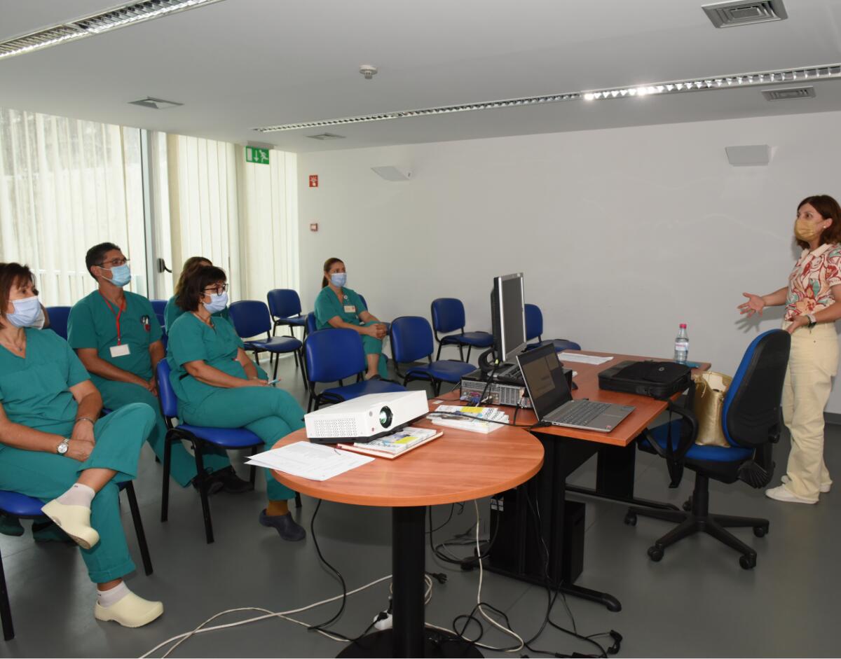 UCAD promove ações de sensibilização para profissionais e grávidas sobre o uso da internet e tecnologias  