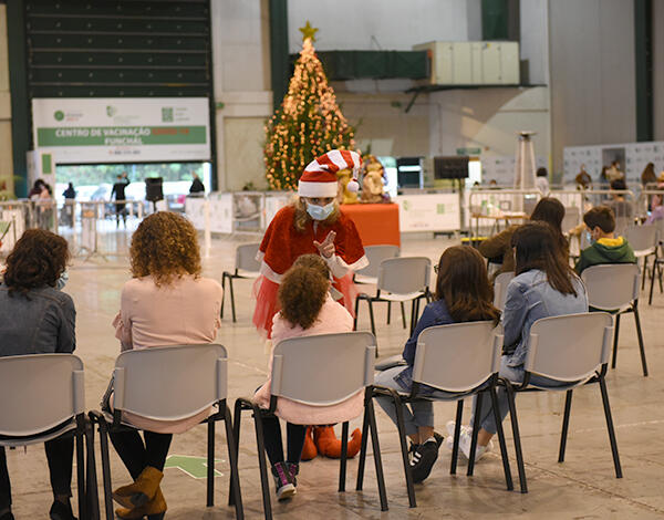 Horário da vacinação pediátrica contra a COVID-19 no Funchal foi alargado 