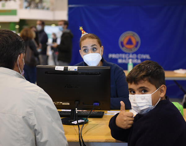 70 crianças dos 5 aos 11 anos já receberam a primeira dose da vacina contra a COVID-19