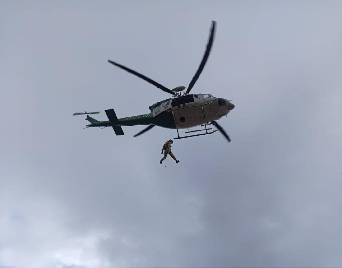 Helicóptero em treinos de busca e salvamento em terra até 22 de novembro