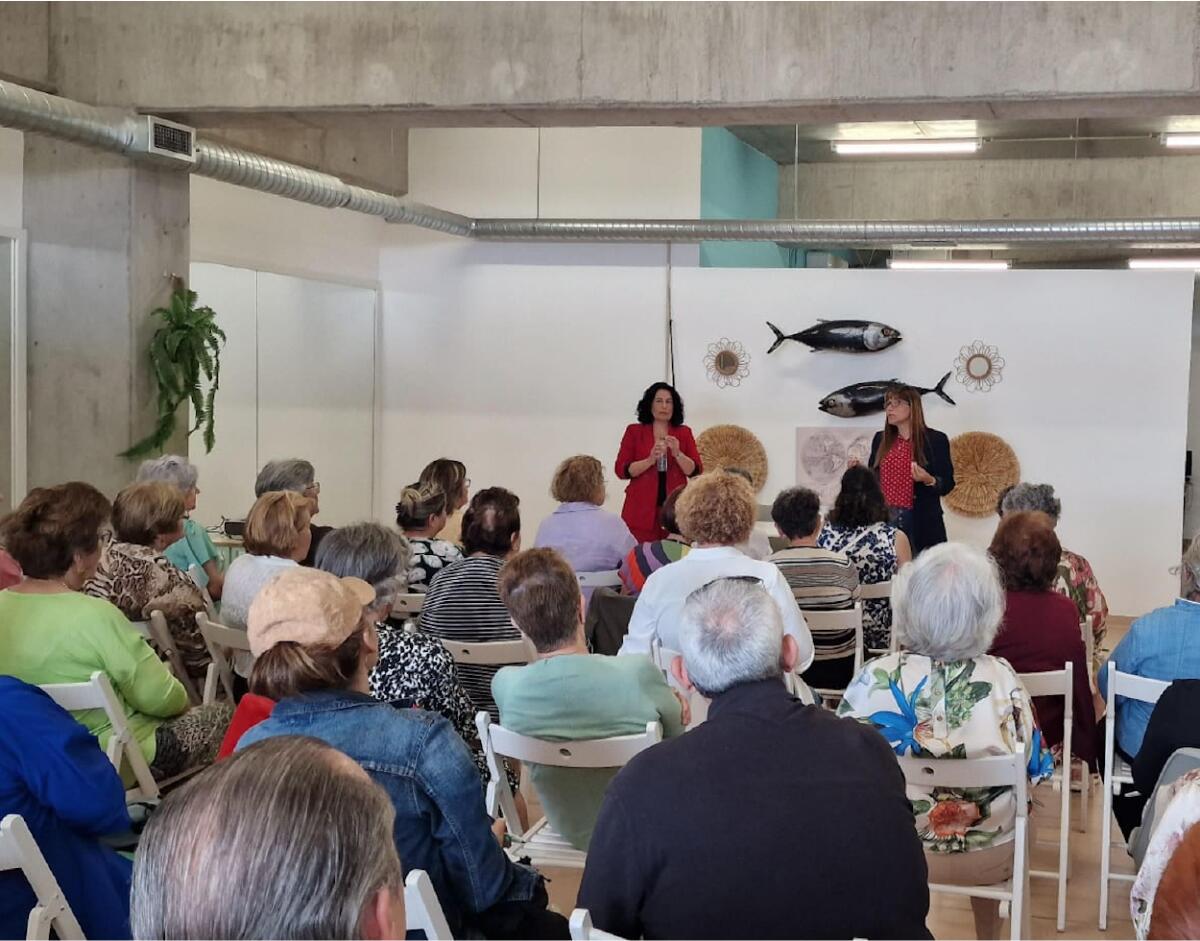 Sessão de literacia em Saúde no Centro Comunitário Regional