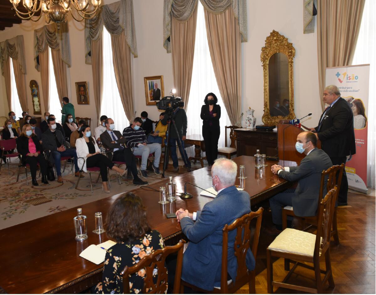 Programa “Mais Visão” alargado a crianças e jovens 