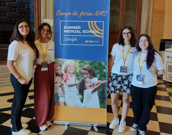Parceria entre o Governo Regional e a Faculdade de Ciências Médicas | Nova Medical School leva 4 estudantes madeirenses a Lisboa