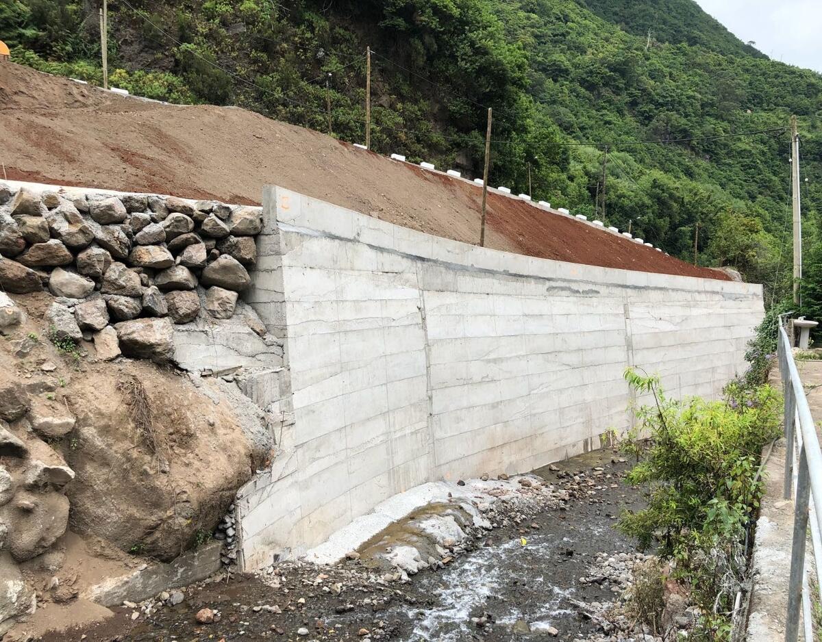 Empreitada de "Reconstrução da ER 220 – Boaventura/Lombo do Urzal – Falca"