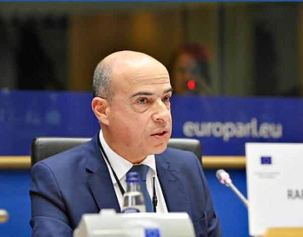 Dar prioridade às pessoas, garantir o crescimento sustentável e inclusivo, realizar o potencial das RUP da UE