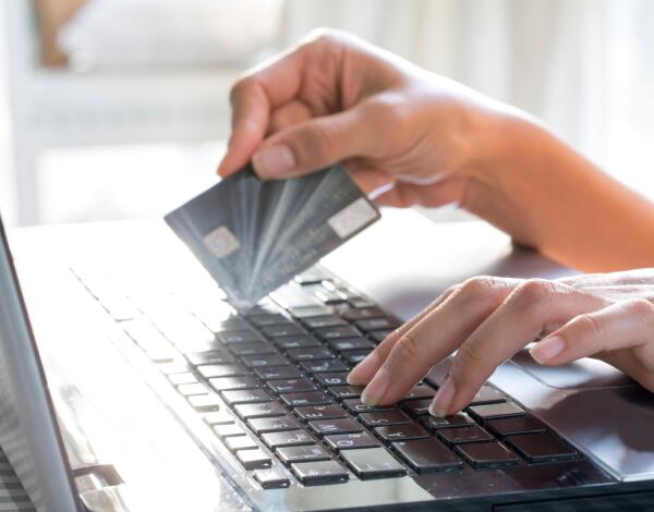 Proteção do consumidor em linha