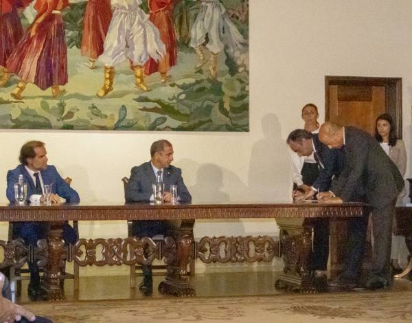 Cimeira Madeira-Açores - assinatura de protocolo