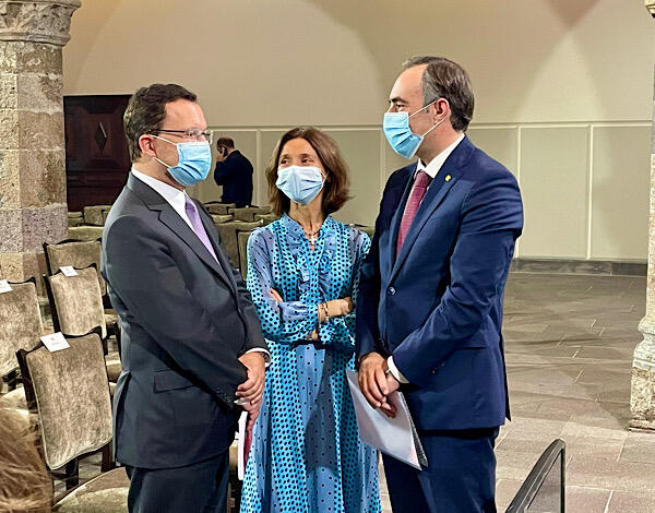 Burocracia e lentidão representam os maiores obstáculos à atividade económica