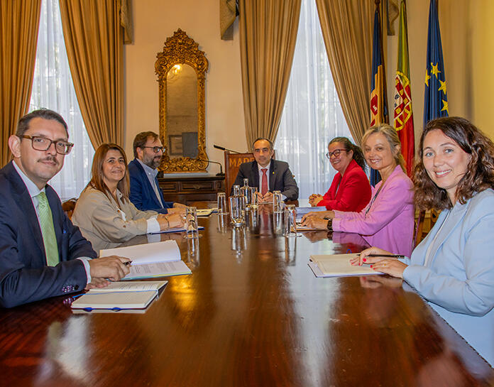 Governo Regional compromete-se a rever as carreiras especiais da AT RAM