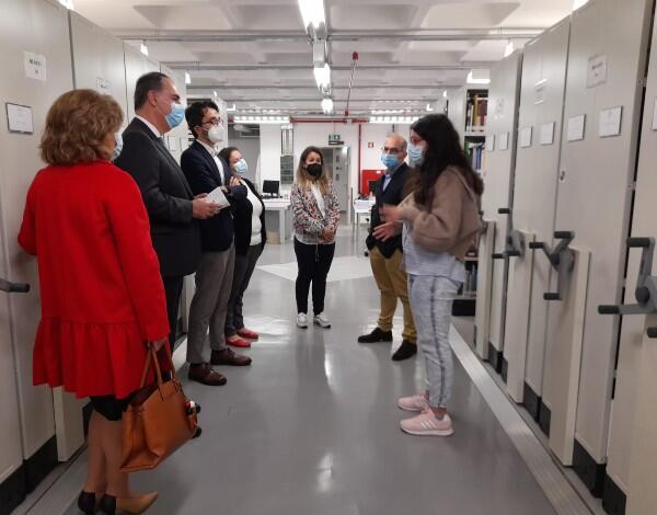 Leonor Beleza visitou Direção Regional do Arquivo e Biblioteca da Madeira