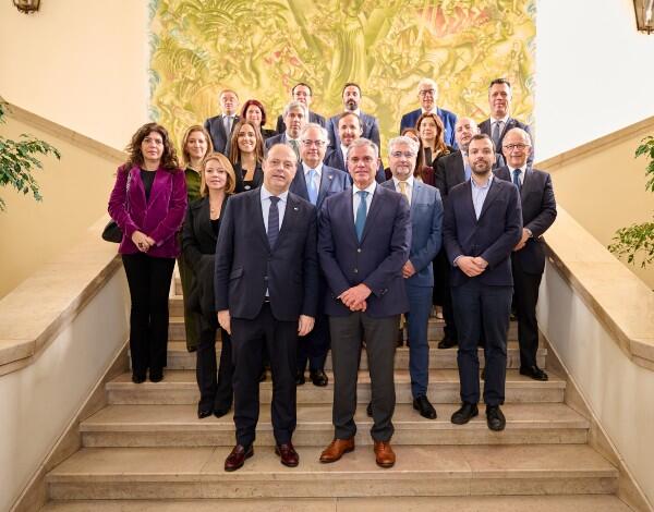 Madeira afirma crescimento económico e liderança ambiental em visita da Comissão de Ambiente e Energia