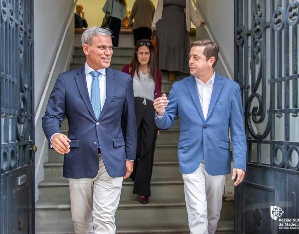 Secretário Regional de Turismo, Ambiente e Cultura visita serviços da Direção Regional do Ordenamento do Território