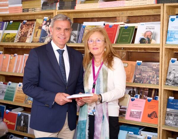 Stand das Edições SRTAC destaca aposta editorial do Governo Regional