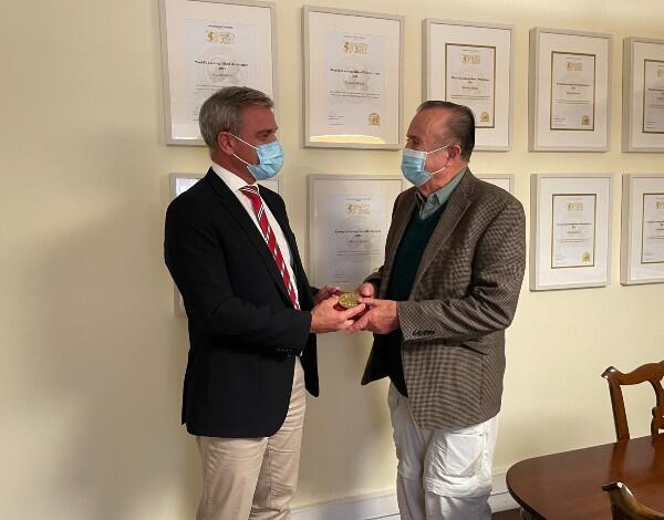 Irmão de J. Donald Silva recebeu Medalha de Ouro de Mérito Turístico 