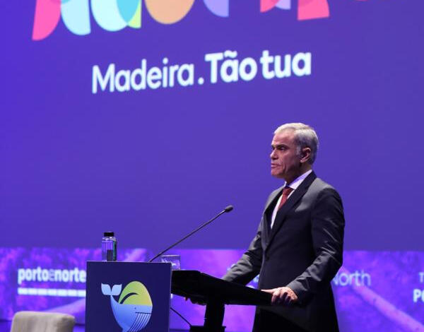Secretário Regional de Turismo e Cultura no Congresso da APAVT