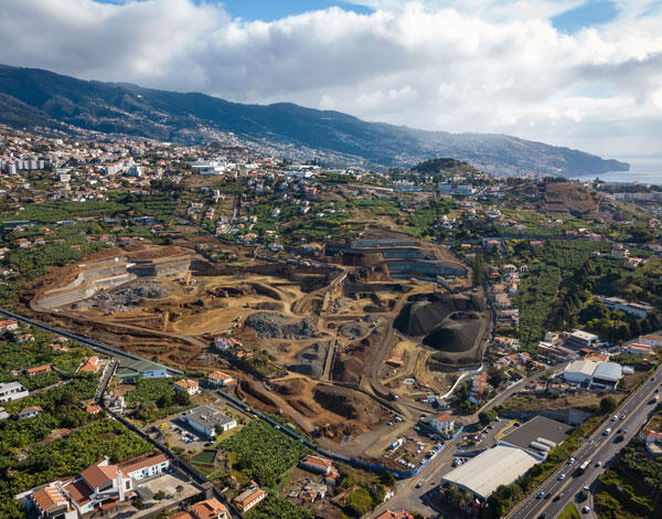 Quatro propostas apresentadas para a empreitada “Hospital Central e Universitário da Madeira – 2.ª Fase – Estruturas e Espaços Exteriores”
