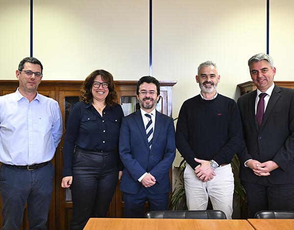 Governo Regional e Municípios da zona oeste avaliam novas medidas para reduzir congestionamentos na Ribeira Brava