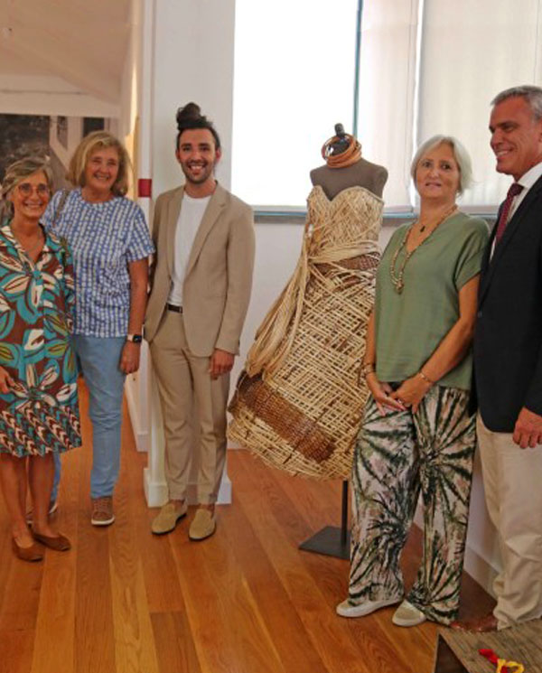 Museu Etnográfico da Madeira expõe vestido feito em vimes