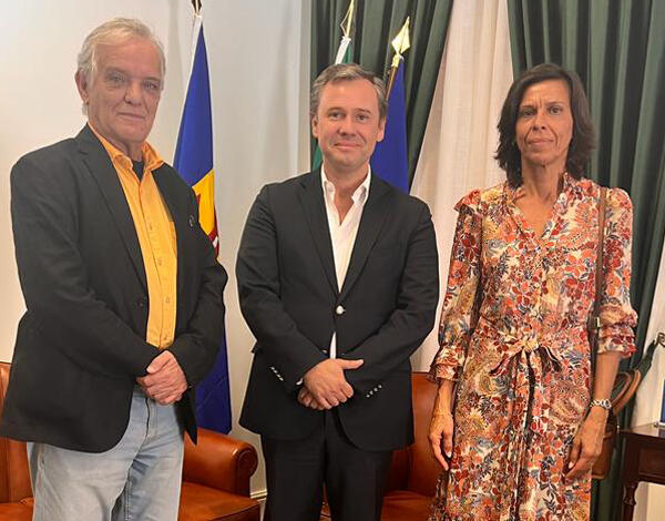 Sindicato levanta pré-aviso de greve nos portos