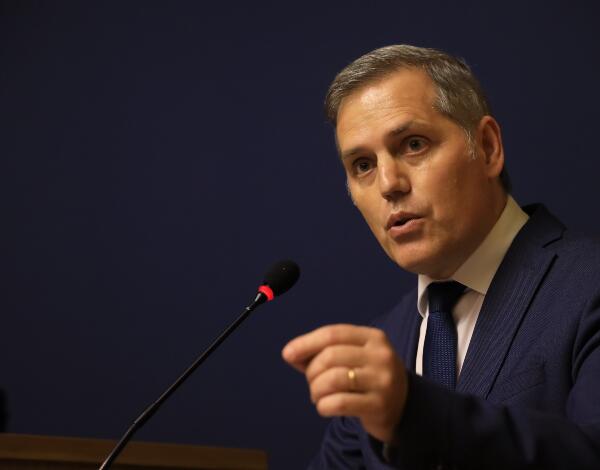 Proibir a captura da lapa seis a oito meses/ano para salvar uma das mais apreciadas iguarias regionais