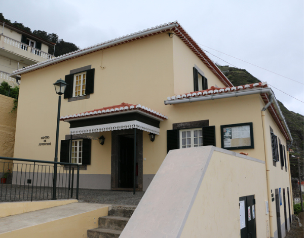 Porto Moniz Youth Hostel