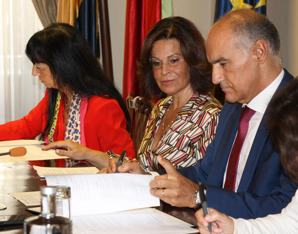 Governo Regional lança 'Programa de Educação e Inclusão Financeira'