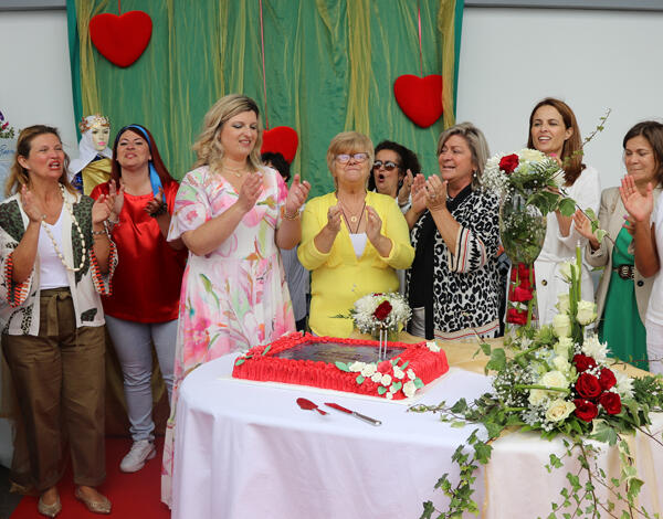 Estabelecimento Santa Isabel comemora 35 anos