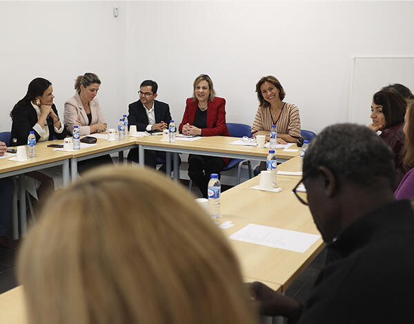 Mais de uma dezena de entidades debatem impacto do voluntariado