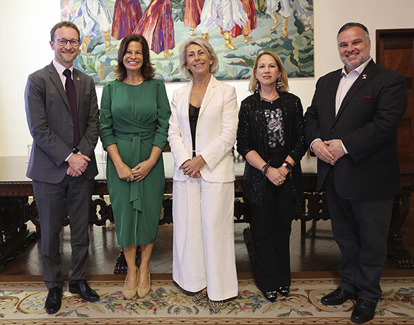 Secretária da Inclusão e ONG do Canadá assinam protocolo pela igualdade