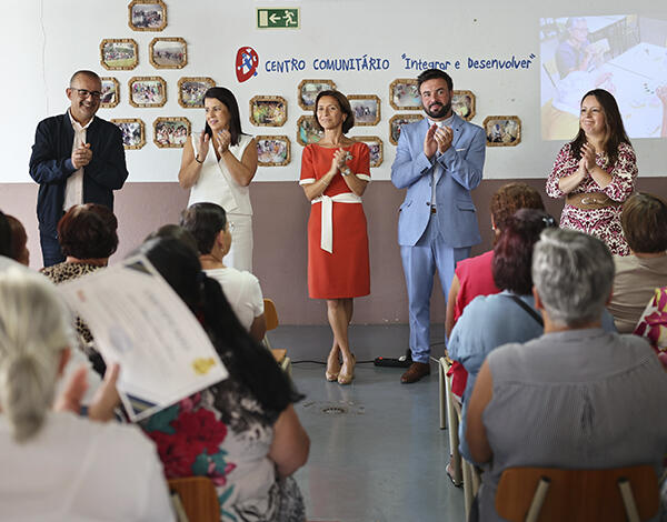 Secretária Regional da Inclusão visita Centro Social e Paroquial de Santa Cecília