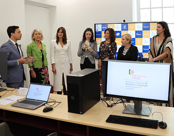 Governo investe mais de meio milhão de euros  na capacitação dos jovens através do Hub.Juventude