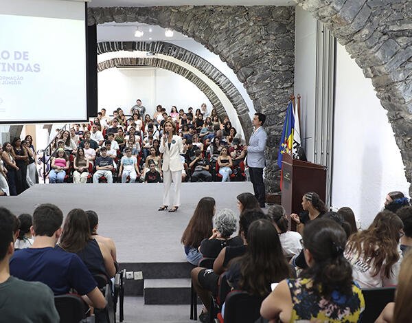 Programa ‘Jovem em Formação’ mobiliza  974 jovens no Funchal 