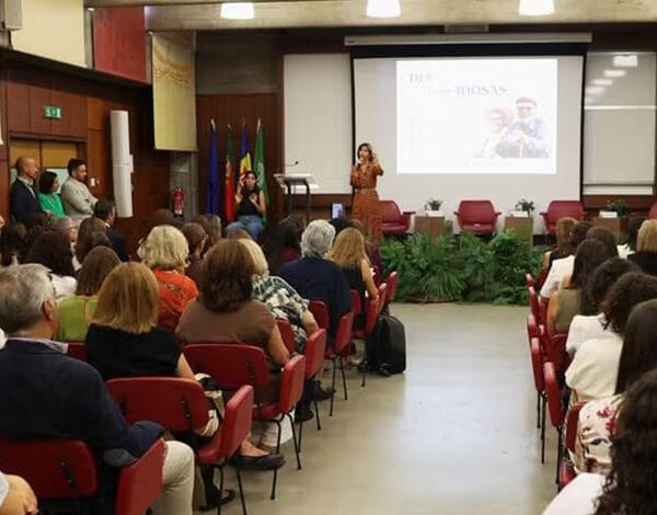 "Não basta acrescentar anos à vida. É preciso que esses anos continuem a ter vida"