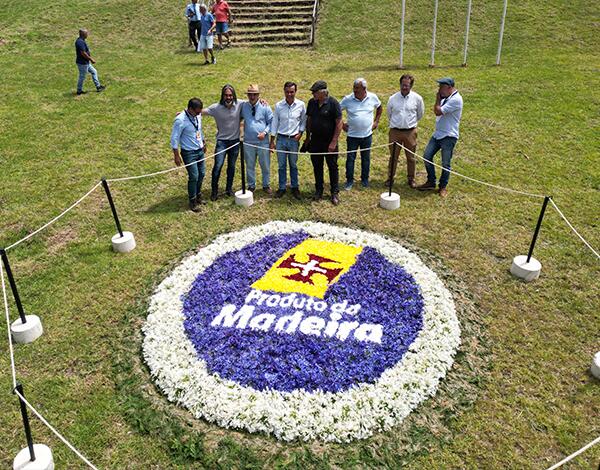 Leilão de animais marca 2º dia da Feira Agropecuária