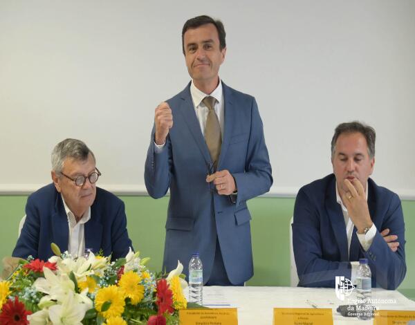 Cerca de 1,8 milhões para as Casas do Povo