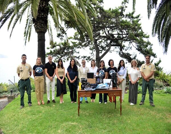 Hotel “adota” um Lobo-marinho