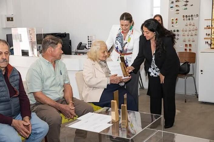  Homenagem a artesãos dedicados à preservação e dinamização das Artes e Ofícios Tradicionais da Madeira