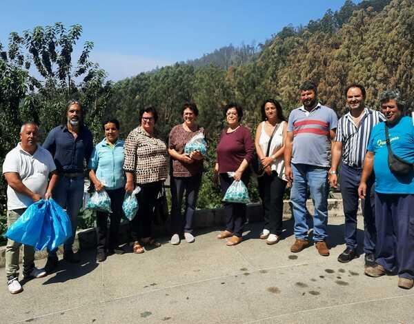 Entrega de raticida no Jardim da Serra