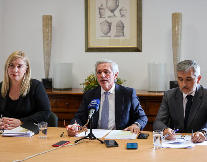 Madeira destina 9 milhões de euros para apoiar empresas e travar efeito da crise dos combustíveis