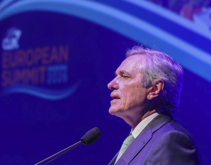 José Manuel Rodrigues destaca prolongamento da pontinha e novo modelo de gestão do porto do Funchal