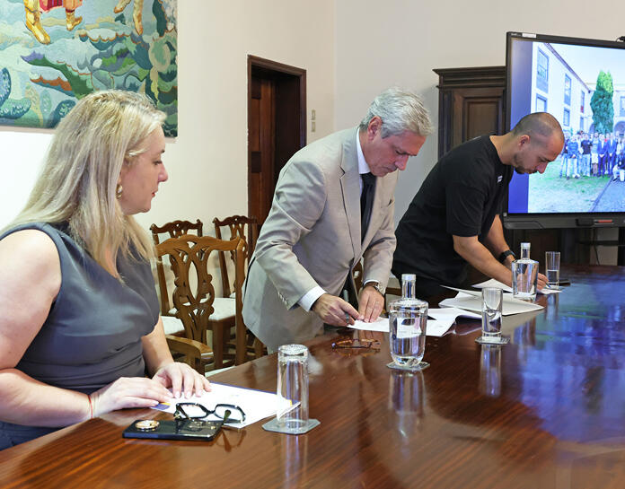 Madeira assina contrato-programa para apoiar jovens e setor social