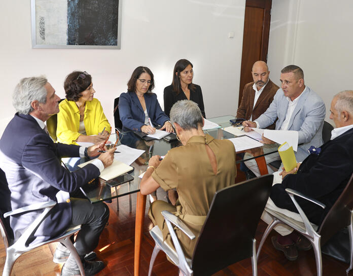 Secretário Regional da Economia assegura melhoria das condições para Táxis operarem no Porto do Funchal