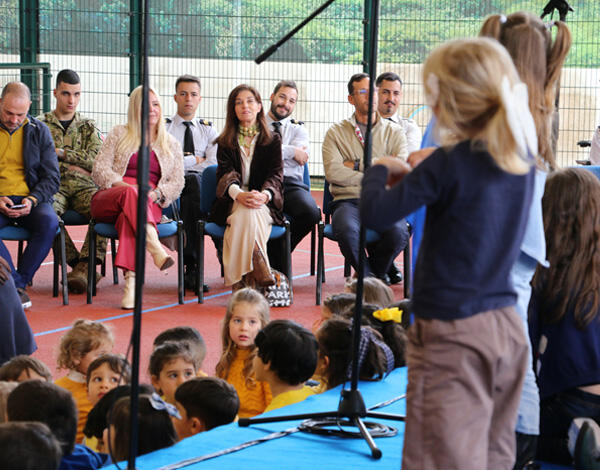«Ensinar deve ser partilha de amor»